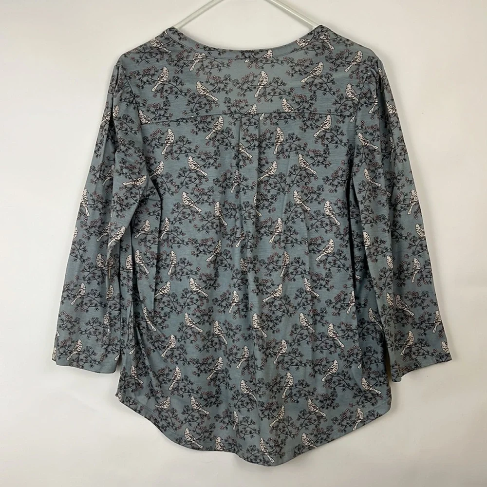 H&M jersey blouse 3/4 sleeve light turquoise bird print v-neck L - Picture 3 of 10